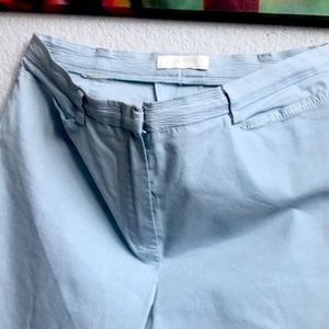 Slim cotton trousers.